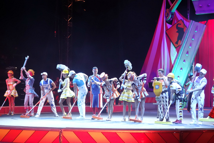 Circus 13