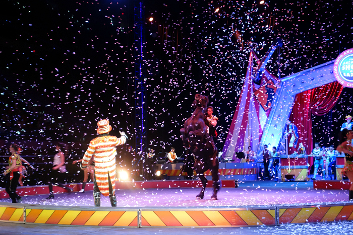 Circus 24